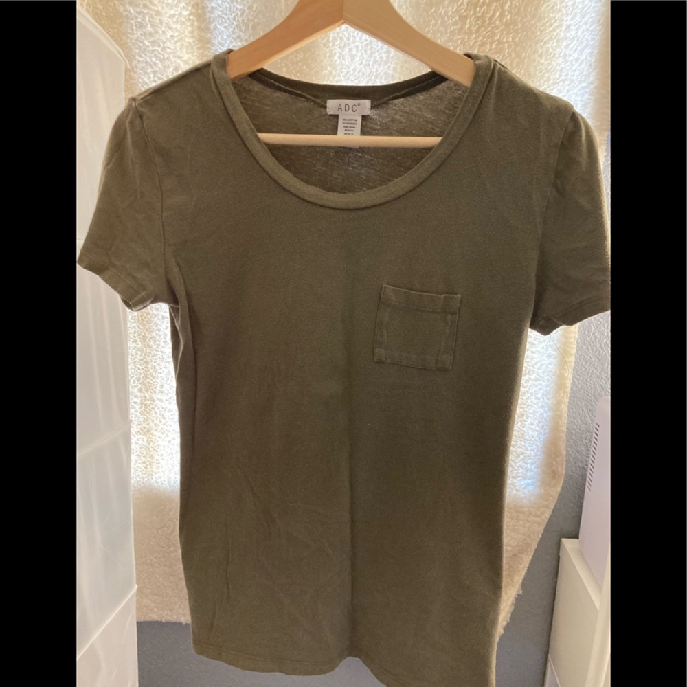 Casual green tee